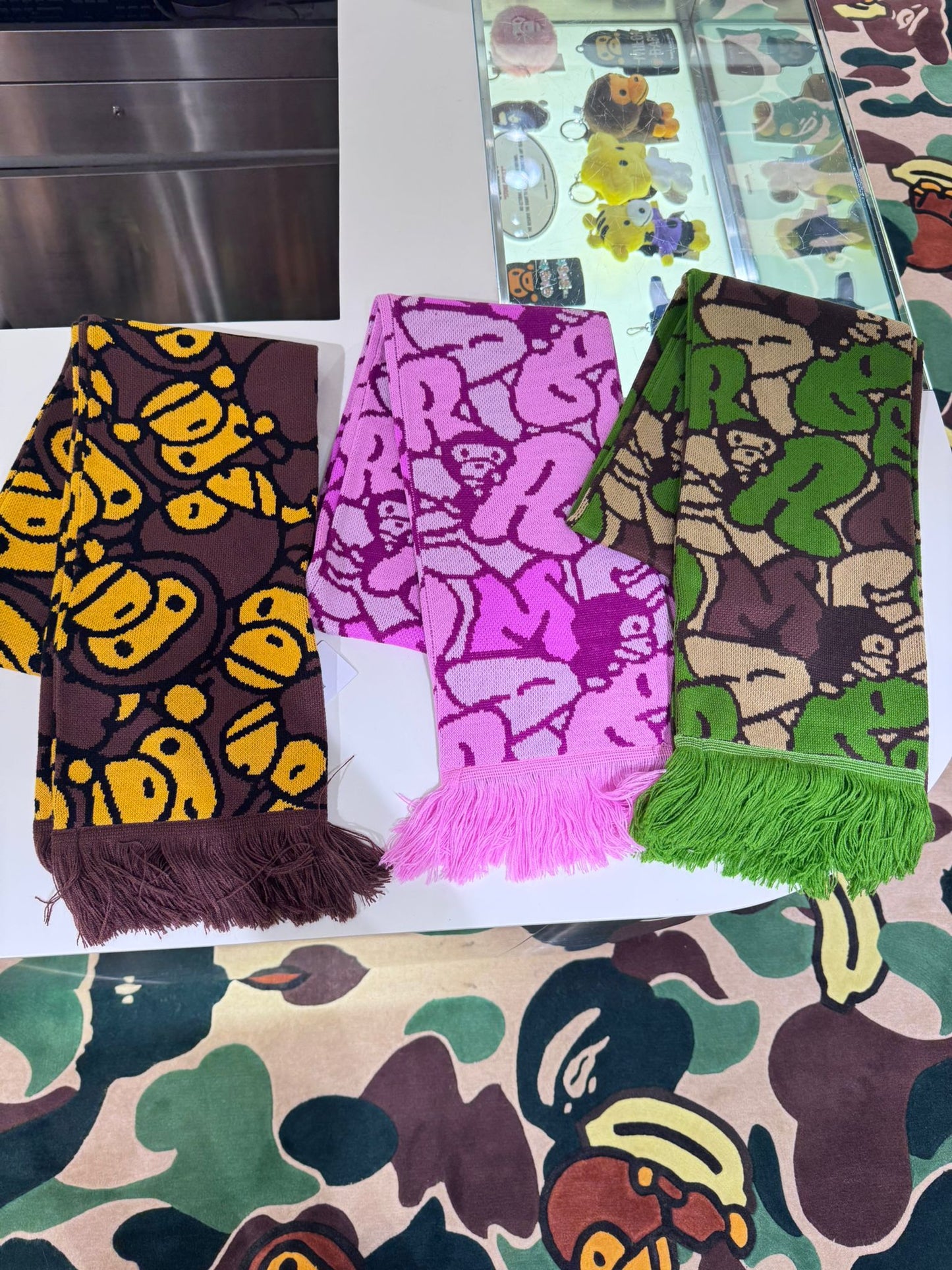 BABY MILO SCARF ALL-OVER MILO FACE PRINT CAMO PINK