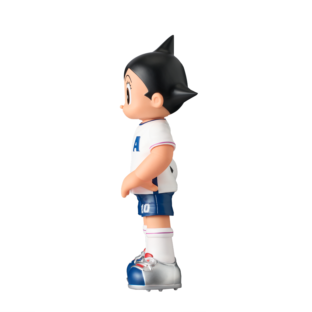 ASTRO BOY FOOTBALL PLAYER FIGURE 31CM - PRESTIGE (KIT E)