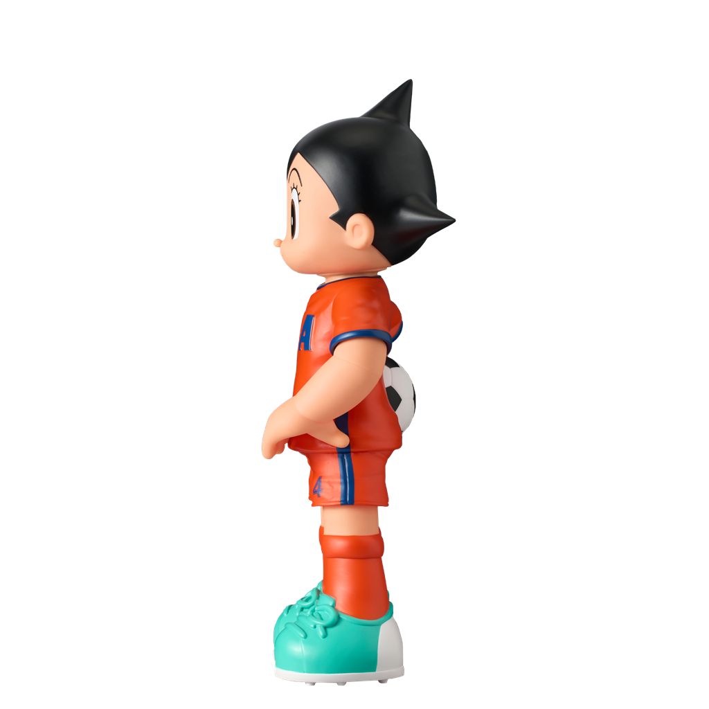 ASTRO BOY FOOTBALL PLAYER FIGURE 31CM - PRESTIGE (KIT N)