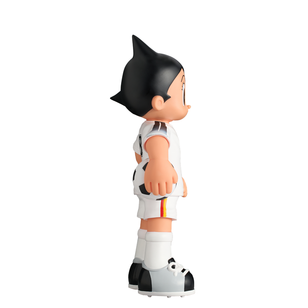 ASTRO BOY FOOTBALL PLAYER FIGURE 31CM - PRESTIGE (KIT G)
