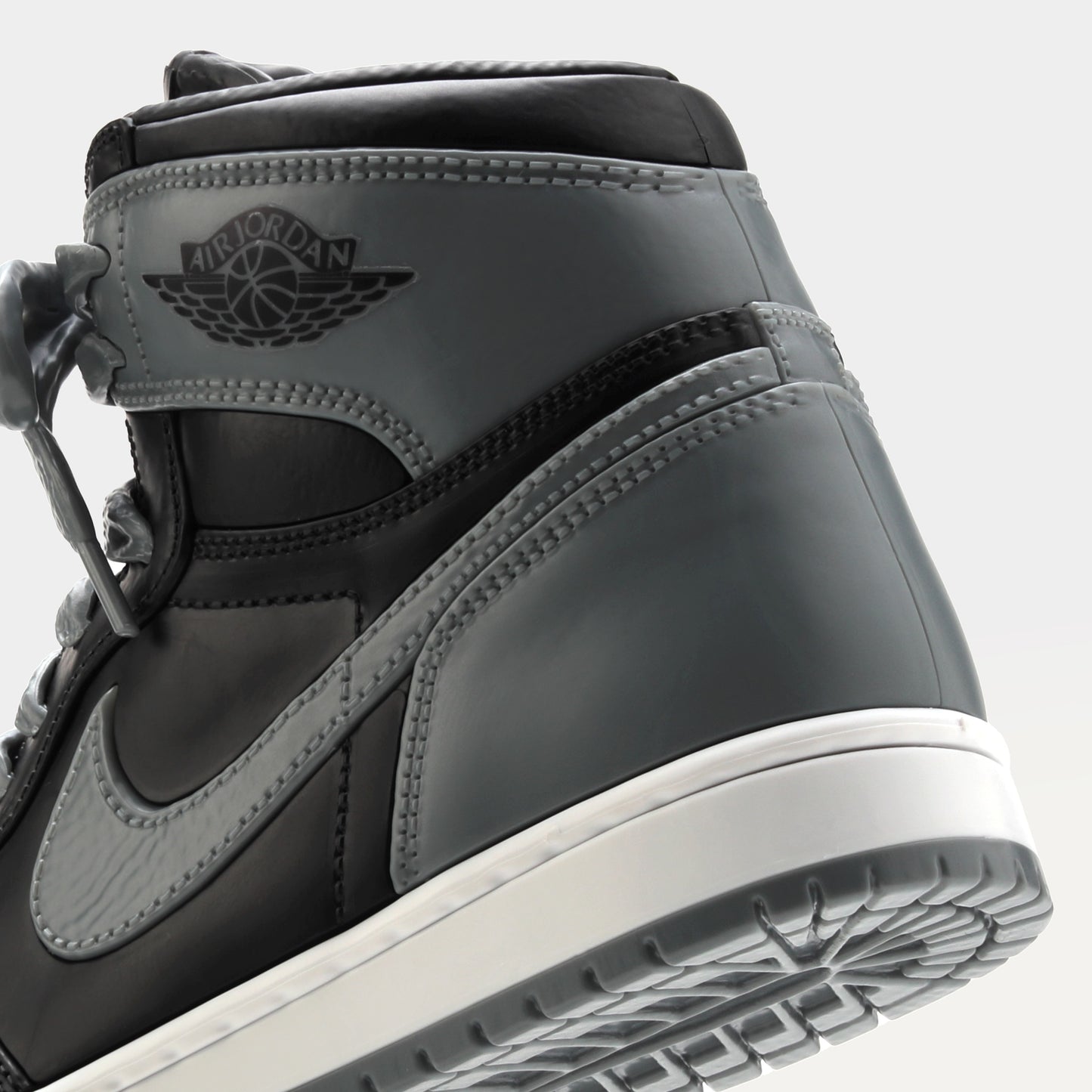 NIKE AIR JORDAN 1 HIGH 85 SHADOW × REVERSE SHADOW MODEL KIT [PRE ORDER]