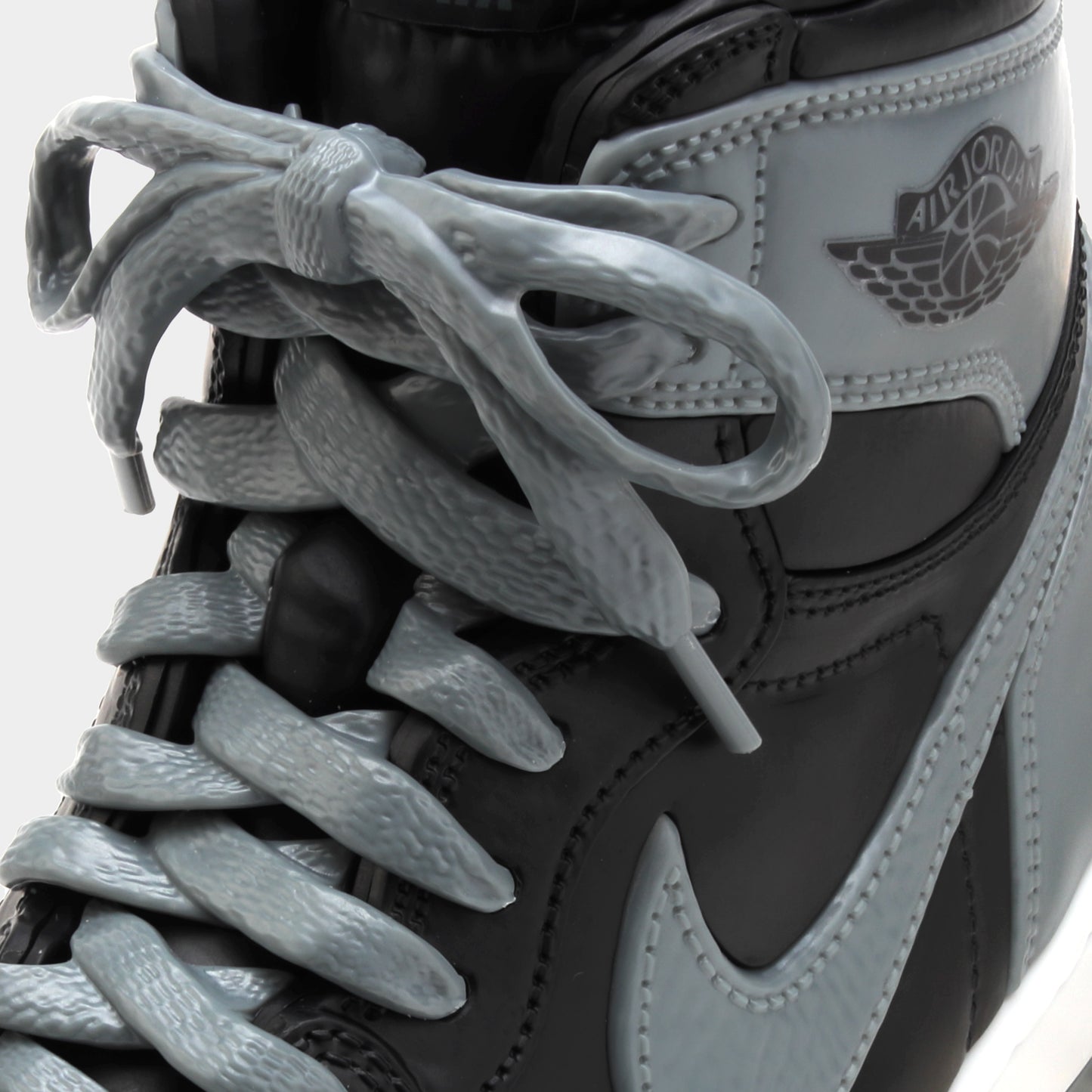 NIKE AIR JORDAN 1 HIGH 85 SHADOW × REVERSE SHADOW MODEL KIT [PRE ORDER]
