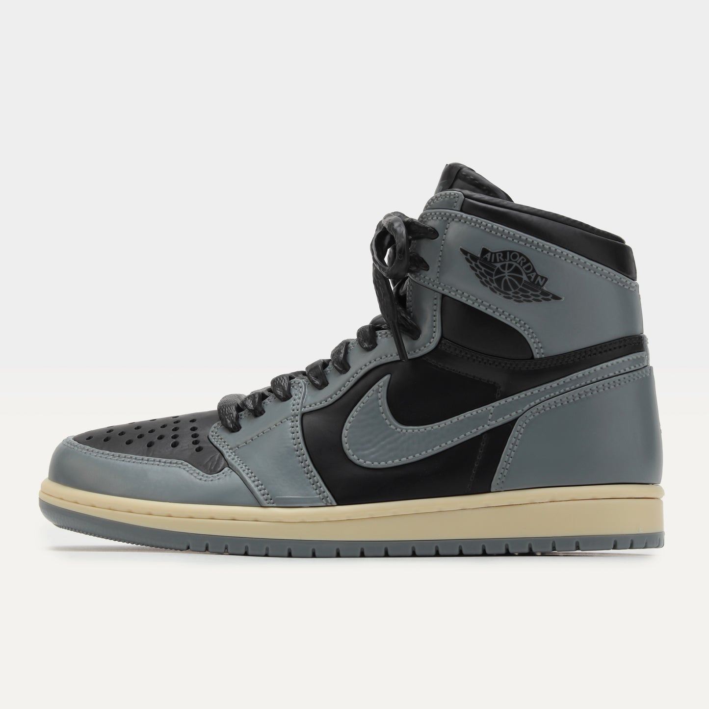 NIKE AIR JORDAN 1 HIGH 85 SHADOW × REVERSE SHADOW MODEL KIT [PRE ORDER]